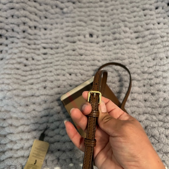 Authentic comes with a dust bag - Picture 4 of 7